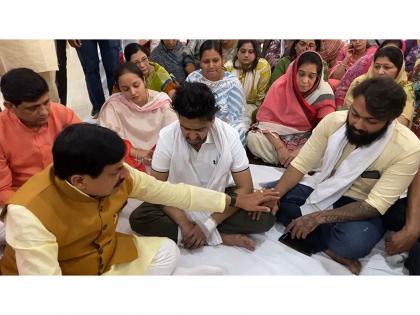 MP: CM Mohan Yadav meets victims of Indore fire incident | MP: CM Mohan Yadav meets victims of Indore fire incident MP: CM Mohan Yadav meets victims of Indore fire incident | MP: CM Mohan Yadav meets victims of Indore fire incident