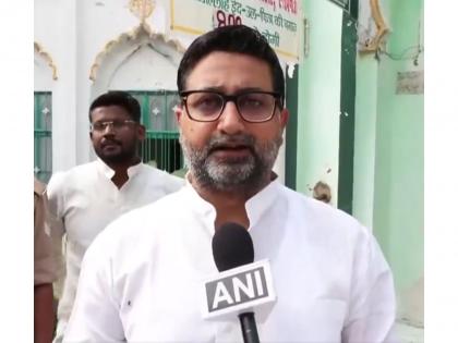 UP Minister Danish Azad Ansari offers Eid prayers in Lucknow's Shahi Masjid | UP Minister Danish Azad Ansari offers Eid prayers in Lucknow's Shahi Masjid UP Minister Danish Azad Ansari offers Eid prayers in Lucknow's Shahi Masjid | UP Minister Danish Azad Ansari offers Eid prayers in Lucknow's Shahi Masjid