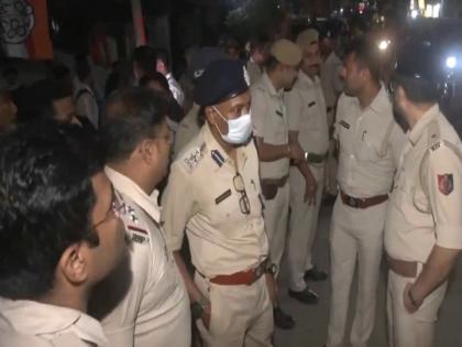 Clash breaks out between TMC and BJP supporters in Baranagar ahead of West Bengal Assembly polls | Clash breaks out between TMC and BJP supporters in Baranagar ahead of West Bengal Assembly polls Clash breaks out between TMC and BJP supporters in Baranagar ahead of West Bengal Assembly polls | Clash breaks out between TMC and BJP supporters in Baranagar ahead of West Bengal Assembly polls