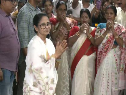West Bengal CM Mamata Banerjee to chair meeting with TMC workers | West Bengal CM Mamata Banerjee to chair meeting with TMC workers West Bengal CM Mamata Banerjee to chair meeting with TMC workers | West Bengal CM Mamata Banerjee to chair meeting with TMC workers