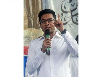 "Bhabanipur must emerge as frontrunner in Kolkata": Abhishek Banerjee asks party workers to promote TMC govt's schemes | "Bhabanipur must emerge as frontrunner in Kolkata": Abhishek Banerjee asks party workers to promote TMC govt's schemes "Bhabanipur must emerge as frontrunner in Kolkata": Abhishek Banerjee asks party workers to promote TMC govt's schemes | "Bhabanipur must emerge as frontrunner in Kolkata": Abhishek Banerjee asks party workers to promote TMC govt's schemes