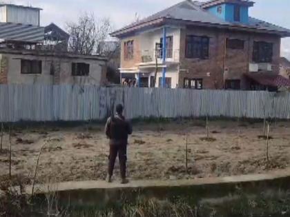 JK: NIA raids businessman's residence in connection with Delhi Red Fort blast | JK: NIA raids businessman's residence in connection with Delhi Red Fort blast JK: NIA raids businessman's residence in connection with Delhi Red Fort blast | JK: NIA raids businessman's residence in connection with Delhi Red Fort blast