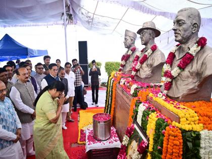 Delhi CM Rekha Gupta unveils statue of Bhagat Singh | Delhi CM Rekha Gupta unveils statue of Bhagat Singh Delhi CM Rekha Gupta unveils statue of Bhagat Singh | Delhi CM Rekha Gupta unveils statue of Bhagat Singh