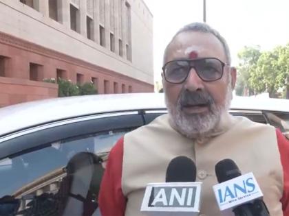 "Abodh Baalak": Giriraj Singh hits back at Rahul Gandhi's 'Compromised' remarks | "Abodh Baalak": Giriraj Singh hits back at Rahul Gandhi's 'Compromised' remarks "Abodh Baalak": Giriraj Singh hits back at Rahul Gandhi's 'Compromised' remarks | "Abodh Baalak": Giriraj Singh hits back at Rahul Gandhi's 'Compromised' remarks