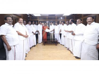 Tamil Nadu polls: DMDK to contest 10 seats in alliance with DMK | Tamil Nadu polls: DMDK to contest 10 seats in alliance with DMK Tamil Nadu polls: DMDK to contest 10 seats in alliance with DMK | Tamil Nadu polls: DMDK to contest 10 seats in alliance with DMK