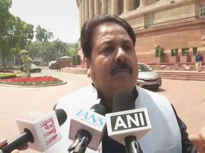 Govt's excise duty cut on fuel a "political move": Congress MP Rajiv Shukla | Govt's excise duty cut on fuel a "political move": Congress MP Rajiv Shukla Govt's excise duty cut on fuel a "political move": Congress MP Rajiv Shukla | Govt's excise duty cut on fuel a "political move": Congress MP Rajiv Shukla