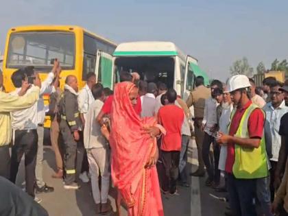 UP: Eight dead after truck collides with stationary container on NH-2 | UP: Eight dead after truck collides with stationary container on NH-2 UP: Eight dead after truck collides with stationary container on NH-2 | UP: Eight dead after truck collides with stationary container on NH-2