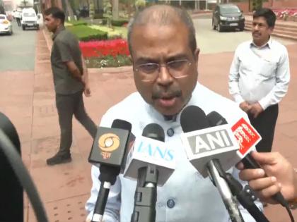 "Will provide critical support to key sectors": Dharmendra Pradhan hails decision to hike commercial cylinder allocation | "Will provide critical support to key sectors": Dharmendra Pradhan hails decision to hike commercial cylinder allocation "Will provide critical support to key sectors": Dharmendra Pradhan hails decision to hike commercial cylinder allocation | "Will provide critical support to key sectors": Dharmendra Pradhan hails decision to hike commercial cylinder allocation