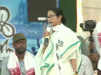 "Don't blame me for Raghunathganj violence": Mamata Banerjee slams BJP, cites transfer of police officers | "Don't blame me for Raghunathganj violence": Mamata Banerjee slams BJP, cites transfer of police officers "Don't blame me for Raghunathganj violence": Mamata Banerjee slams BJP, cites transfer of police officers | "Don't blame me for Raghunathganj violence": Mamata Banerjee slams BJP, cites transfer of police officers