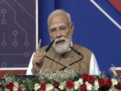 A new bridge has been built between Gujarat's Sanand and Silicon Valley: PM Modi projects India's semiconductor market to exceed $100 billion | A new bridge has been built between Gujarat's Sanand and Silicon Valley: PM Modi projects India's semiconductor market to exceed $100 billion A new bridge has been built between Gujarat's Sanand and Silicon Valley: PM Modi projects India's semiconductor market to exceed $100 billion | A new bridge has been built between Gujarat's Sanand and Silicon Valley: PM Modi projects India's semiconductor market to exceed $100 billion