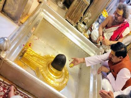 MP CM Mohan Yadav offers prayers at Kashi Vishwanath Temple in Varanasi, tours temple corridor | MP CM Mohan Yadav offers prayers at Kashi Vishwanath Temple in Varanasi, tours temple corridor MP CM Mohan Yadav offers prayers at Kashi Vishwanath Temple in Varanasi, tours temple corridor | MP CM Mohan Yadav offers prayers at Kashi Vishwanath Temple in Varanasi, tours temple corridor