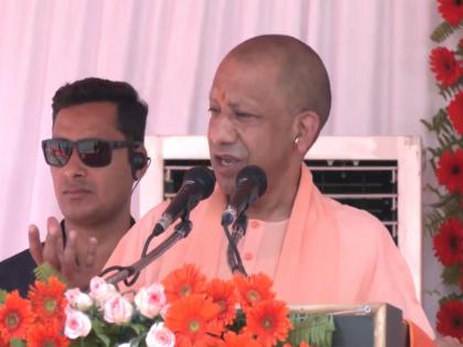 "Lucknow has reached new development heights": UP CM Yogi flags off 250 eco-friendly municipal vehicles | "Lucknow has reached new development heights": UP CM Yogi flags off 250 eco-friendly municipal vehicles "Lucknow has reached new development heights": UP CM Yogi flags off 250 eco-friendly municipal vehicles | "Lucknow has reached new development heights": UP CM Yogi flags off 250 eco-friendly municipal vehicles