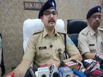 Jharkhand: 7 apprehended, 1 injured as Bokaro Police takes action against Prince Khan's gang | Jharkhand: 7 apprehended, 1 injured as Bokaro Police takes action against Prince Khan's gang Jharkhand: 7 apprehended, 1 injured as Bokaro Police takes action against Prince Khan's gang | Jharkhand: 7 apprehended, 1 injured as Bokaro Police takes action against Prince Khan's gang