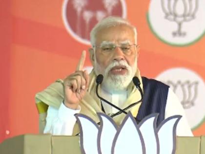 "Left, Congress promote radical elements": PM Modi attacks Kerala govt over Munambam issue, promises development under NDA | "Left, Congress promote radical elements": PM Modi attacks Kerala govt over Munambam issue, promises development under NDA "Left, Congress promote radical elements": PM Modi attacks Kerala govt over Munambam issue, promises development under NDA | "Left, Congress promote radical elements": PM Modi attacks Kerala govt over Munambam issue, promises development under NDA