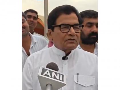 Elections should be conducted on ballot paper: Samajwadi Party MP Ramgopal Yadav | Elections should be conducted on ballot paper: Samajwadi Party MP Ramgopal Yadav Elections should be conducted on ballot paper: Samajwadi Party MP Ramgopal Yadav | Elections should be conducted on ballot paper: Samajwadi Party MP Ramgopal Yadav