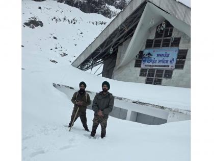 Indian Army and Sevadars survey Hemkunt Sahib Trek; snow-clearing to begin after April 15 | Indian Army and Sevadars survey Hemkunt Sahib Trek; snow-clearing to begin after April 15 Indian Army and Sevadars survey Hemkunt Sahib Trek; snow-clearing to begin after April 15 | Indian Army and Sevadars survey Hemkunt Sahib Trek; snow-clearing to begin after April 15
