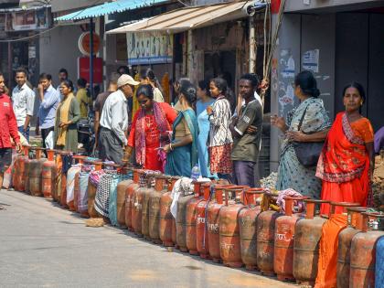 Petroleum Ministry doubles allocation of 5 kg LPG cylinders for migrant labourers | Petroleum Ministry doubles allocation of 5 kg LPG cylinders for migrant labourers Petroleum Ministry doubles allocation of 5 kg LPG cylinders for migrant labourers | Petroleum Ministry doubles allocation of 5 kg LPG cylinders for migrant labourers