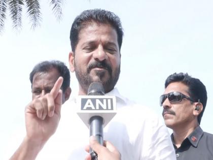 Revanth Reddy throws debate challenge to Pinarayi Vijayan, says "competition not between Telangana and Kerala" | Revanth Reddy throws debate challenge to Pinarayi Vijayan, says "competition not between Telangana and Kerala" Revanth Reddy throws debate challenge to Pinarayi Vijayan, says "competition not between Telangana and Kerala" | Revanth Reddy throws debate challenge to Pinarayi Vijayan, says "competition not between Telangana and Kerala"