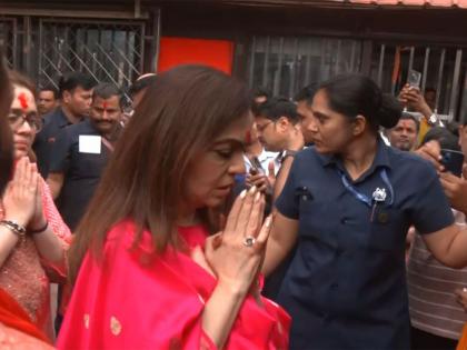 Nita Ambani offers prayers at Kamakhya Temple, interacts with children during visit | Nita Ambani offers prayers at Kamakhya Temple, interacts with children during visit Nita Ambani offers prayers at Kamakhya Temple, interacts with children during visit | Nita Ambani offers prayers at Kamakhya Temple, interacts with children during visit
