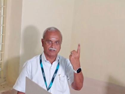 Puducherry: Congress' Vaithilingam casts vote, says confident of forming govt | Puducherry: Congress' Vaithilingam casts vote, says confident of forming govt Puducherry: Congress' Vaithilingam casts vote, says confident of forming govt | Puducherry: Congress' Vaithilingam casts vote, says confident of forming govt