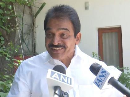 Congress' KC Venugopal targets Assam CM Sarma, calls action against Pawan Khera "witch-hunting" | Congress' KC Venugopal targets Assam CM Sarma, calls action against Pawan Khera "witch-hunting" Congress' KC Venugopal targets Assam CM Sarma, calls action against Pawan Khera "witch-hunting" | Congress' KC Venugopal targets Assam CM Sarma, calls action against Pawan Khera "witch-hunting"