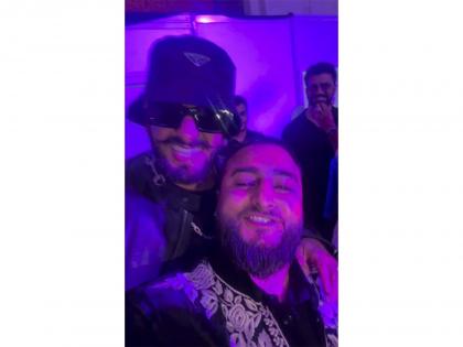 Watch: Ranveer Singh recreates 'Aari Aari Aari' with Khan Saab | Watch: Ranveer Singh recreates 'Aari Aari Aari' with Khan Saab Watch: Ranveer Singh recreates 'Aari Aari Aari' with Khan Saab | Watch: Ranveer Singh recreates 'Aari Aari Aari' with Khan Saab