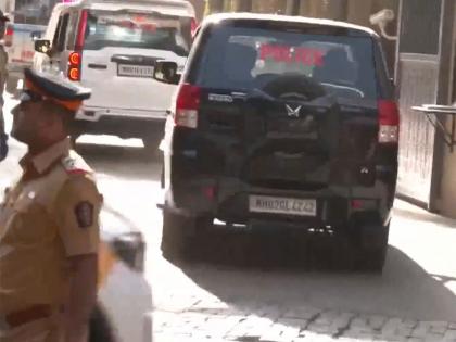 Maharashtra CM Devendra Fadnavis reaches Asha Bhosle's residence after singer's demise | Maharashtra CM Devendra Fadnavis reaches Asha Bhosle's residence after singer's demise Maharashtra CM Devendra Fadnavis reaches Asha Bhosle's residence after singer's demise | Maharashtra CM Devendra Fadnavis reaches Asha Bhosle's residence after singer's demise