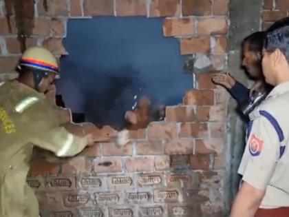 Uttar Pradesh: Fire breaks out in auto garage in Hardoi | Uttar Pradesh: Fire breaks out in auto garage in Hardoi Uttar Pradesh: Fire breaks out in auto garage in Hardoi | Uttar Pradesh: Fire breaks out in auto garage in Hardoi