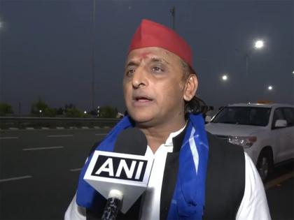 "No one can replace Nitish Kumar, did lot of work in Bihar": Akhilesh Yadav | "No one can replace Nitish Kumar, did lot of work in Bihar": Akhilesh Yadav "No one can replace Nitish Kumar, did lot of work in Bihar": Akhilesh Yadav | "No one can replace Nitish Kumar, did lot of work in Bihar": Akhilesh Yadav