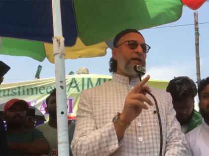 "TMC, BJP are brother and sister, fooling people of Bengal": Asaduddin Owaisi alleges lack of infrastructure in Muslim-majority areas | "TMC, BJP are brother and sister, fooling people of Bengal": Asaduddin Owaisi alleges lack of infrastructure in Muslim-majority areas "TMC, BJP are brother and sister, fooling people of Bengal": Asaduddin Owaisi alleges lack of infrastructure in Muslim-majority areas | "TMC, BJP are brother and sister, fooling people of Bengal": Asaduddin Owaisi alleges lack of infrastructure in Muslim-majority areas