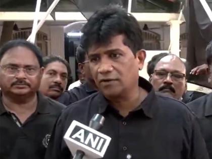 DMK MLA Ezhilan Naganathan stages protest against delimitation proposal, flags impact on southern states | DMK MLA Ezhilan Naganathan stages protest against delimitation proposal, flags impact on southern states DMK MLA Ezhilan Naganathan stages protest against delimitation proposal, flags impact on southern states | DMK MLA Ezhilan Naganathan stages protest against delimitation proposal, flags impact on southern states