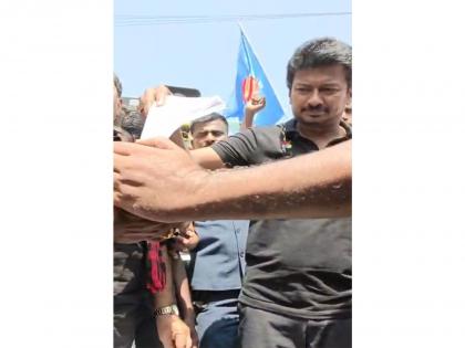 "Centre trying to reduce Tamil Nadu's representation," says Udhayanidhi Stalin; burns copy of delimitation bill | "Centre trying to reduce Tamil Nadu's representation," says Udhayanidhi Stalin; burns copy of delimitation bill "Centre trying to reduce Tamil Nadu's representation," says Udhayanidhi Stalin; burns copy of delimitation bill | "Centre trying to reduce Tamil Nadu's representation," says Udhayanidhi Stalin; burns copy of delimitation bill