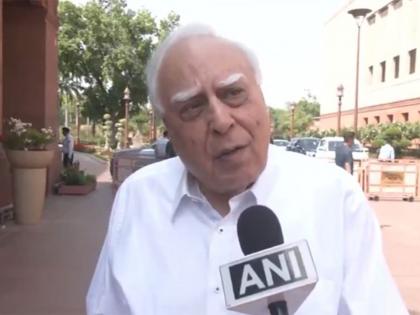 "Once they get 2/3 majority, they will change the Constitution": Kapil Sibal warns amid debate in Parliament over amendment bills | "Once they get 2/3 majority, they will change the Constitution": Kapil Sibal warns amid debate in Parliament over amendment bills "Once they get 2/3 majority, they will change the Constitution": Kapil Sibal warns amid debate in Parliament over amendment bills | "Once they get 2/3 majority, they will change the Constitution": Kapil Sibal warns amid debate in Parliament over amendment bills