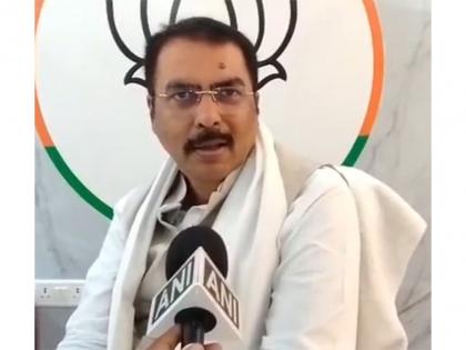 "Nitish Kumar's son is educated, not 9th standard fail": Bihar BJP chief slams Tejashvi Yadav over Nishant Kumar's appointment as Health Minister | "Nitish Kumar's son is educated, not 9th standard fail": Bihar BJP chief slams Tejashvi Yadav over Nishant Kumar's appointment as Health Minister "Nitish Kumar's son is educated, not 9th standard fail": Bihar BJP chief slams Tejashvi Yadav over Nishant Kumar's appointment as Health Minister | "Nitish Kumar's son is educated, not 9th standard fail": Bihar BJP chief slams Tejashvi Yadav over Nishant Kumar's appointment as Health Minister