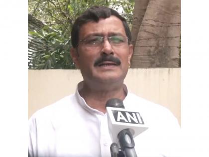 Mamata Banerjee "begging" those she threw out: BJP MP Rahul Sinha | Mamata Banerjee "begging" those she threw out: BJP MP Rahul Sinha Mamata Banerjee "begging" those she threw out: BJP MP Rahul Sinha | Mamata Banerjee "begging" those she threw out: BJP MP Rahul Sinha