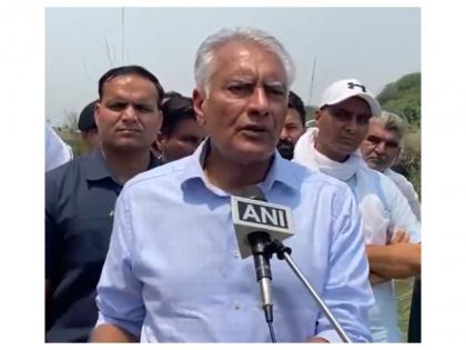 "Sabka hisab": Sunil Jakhar slams AAP over corruption allegations, Monsoon preparedness | "Sabka hisab": Sunil Jakhar slams AAP over corruption allegations, Monsoon preparedness "Sabka hisab": Sunil Jakhar slams AAP over corruption allegations, Monsoon preparedness | "Sabka hisab": Sunil Jakhar slams AAP over corruption allegations, Monsoon preparedness