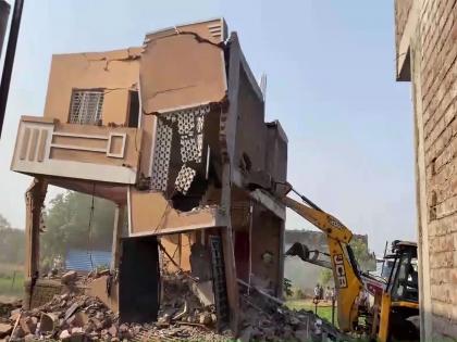 "Not a bulldozer, but the funeral procession of justice was taken out" -- Imtiaz Jaleel fumes over action against Matin Patel, cites court and Constitution | "Not a bulldozer, but the funeral procession of justice was taken out" -- Imtiaz Jaleel fumes over action against Matin Patel, cites court and Constitution "Not a bulldozer, but the funeral procession of justice was taken out" -- Imtiaz Jaleel fumes over action against Matin Patel, cites court and Constitution | "Not a bulldozer, but the funeral procession of justice was taken out" -- Imtiaz Jaleel fumes over action against Matin Patel, cites court and Constitution