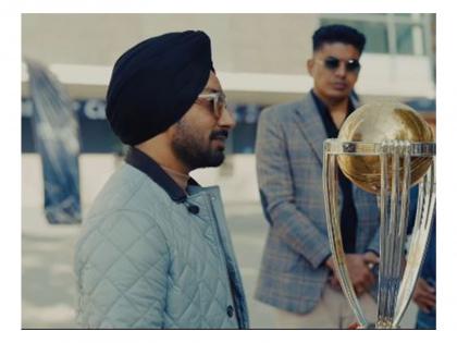 Satinder Sartaaj visits iconic Melbourne cricket ground | Satinder Sartaaj visits iconic Melbourne cricket ground Satinder Sartaaj visits iconic Melbourne cricket ground | Satinder Sartaaj visits iconic Melbourne cricket ground
