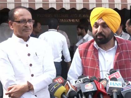 'Centre, Punjab will work in collaboration on crop diversification': Shivraj Singh Chouhan after high-level meeting with Punjab CM | 'Centre, Punjab will work in collaboration on crop diversification': Shivraj Singh Chouhan after high-level meeting with Punjab CM 'Centre, Punjab will work in collaboration on crop diversification': Shivraj Singh Chouhan after high-level meeting with Punjab CM | 'Centre, Punjab will work in collaboration on crop diversification': Shivraj Singh Chouhan after high-level meeting with Punjab CM