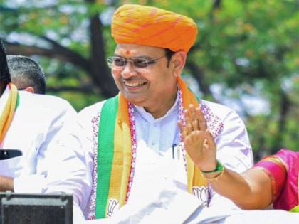 Rajasthan CM decides to reduce convoy size following PM Modi's appeal | Rajasthan CM decides to reduce convoy size following PM Modi's appeal Rajasthan CM decides to reduce convoy size following PM Modi's appeal | Rajasthan CM decides to reduce convoy size following PM Modi's appeal