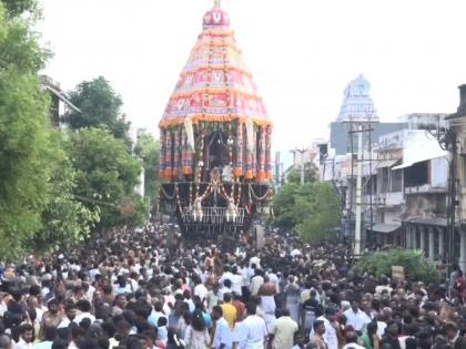 Tamil Nadu: Devotees throng Tiruchirappalli to attend Sri Ranganathaswamy Temple Chithirai Car Festival | Tamil Nadu: Devotees throng Tiruchirappalli to attend Sri Ranganathaswamy Temple Chithirai Car Festival Tamil Nadu: Devotees throng Tiruchirappalli to attend Sri Ranganathaswamy Temple Chithirai Car Festival | Tamil Nadu: Devotees throng Tiruchirappalli to attend Sri Ranganathaswamy Temple Chithirai Car Festival