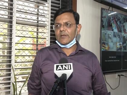 MP: Dewas SDM reviews arrangement, treatment of injured referred to Indore after firecracker factory explosion incident | MP: Dewas SDM reviews arrangement, treatment of injured referred to Indore after firecracker factory explosion incident MP: Dewas SDM reviews arrangement, treatment of injured referred to Indore after firecracker factory explosion incident | MP: Dewas SDM reviews arrangement, treatment of injured referred to Indore after firecracker factory explosion incident