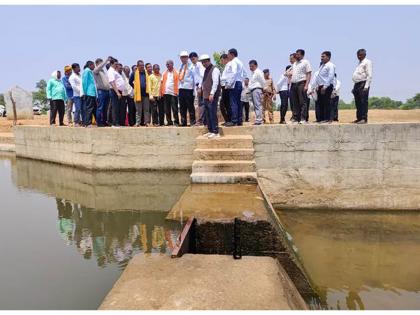 Govt reviews watershed projects in Chhattisgarh's Dhamtari, highlights irrigation and livelihood gains | Govt reviews watershed projects in Chhattisgarh's Dhamtari, highlights irrigation and livelihood gains Govt reviews watershed projects in Chhattisgarh's Dhamtari, highlights irrigation and livelihood gains | Govt reviews watershed projects in Chhattisgarh's Dhamtari, highlights irrigation and livelihood gains