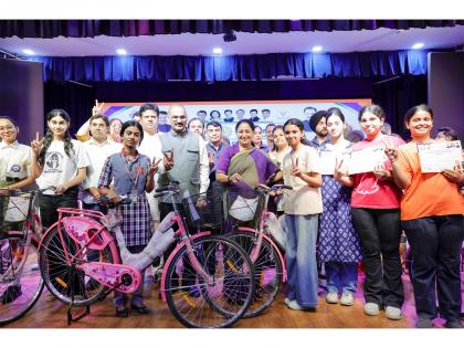 Delhi CM distributes bicycles to meritorious schoolgirls, highlights fuel conservation push | Delhi CM distributes bicycles to meritorious schoolgirls, highlights fuel conservation push Delhi CM distributes bicycles to meritorious schoolgirls, highlights fuel conservation push | Delhi CM distributes bicycles to meritorious schoolgirls, highlights fuel conservation push