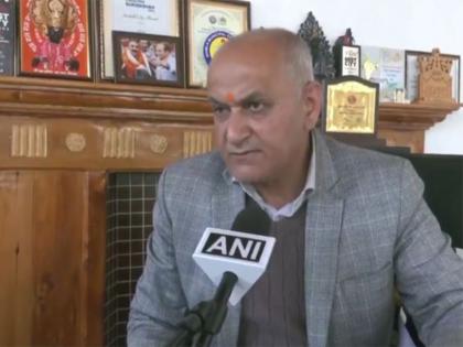 Shimla Mayor appeals sanitaion workers to return to duty as over 900 workers continue strike | Shimla Mayor appeals sanitaion workers to return to duty as over 900 workers continue strike Shimla Mayor appeals sanitaion workers to return to duty as over 900 workers continue strike | Shimla Mayor appeals sanitaion workers to return to duty as over 900 workers continue strike