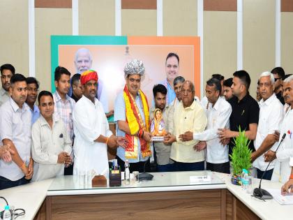 Rajasthan CM Bhajan Lal Sharma meets de-notified, nomadic communities; assures all-around development and economic support for farmers | Rajasthan CM Bhajan Lal Sharma meets de-notified, nomadic communities; assures all-around development and economic support for farmers Rajasthan CM Bhajan Lal Sharma meets de-notified, nomadic communities; assures all-around development and economic support for farmers | Rajasthan CM Bhajan Lal Sharma meets de-notified, nomadic communities; assures all-around development and economic support for farmers