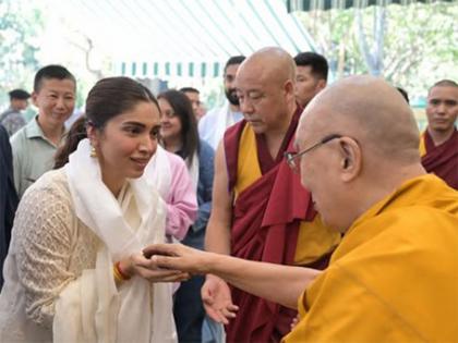 Bhumi Pednekar meets Dalai Lama, pens heartfelt note | Bhumi Pednekar meets Dalai Lama, pens heartfelt note Bhumi Pednekar meets Dalai Lama, pens heartfelt note | Bhumi Pednekar meets Dalai Lama, pens heartfelt note