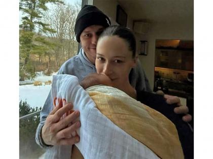 Pete Davidson "fully" supporting' ex Elsie Hewitt and daughter Scottie after split | Pete Davidson "fully" supporting' ex Elsie Hewitt and daughter Scottie after split Pete Davidson "fully" supporting' ex Elsie Hewitt and daughter Scottie after split | Pete Davidson "fully" supporting' ex Elsie Hewitt and daughter Scottie after split