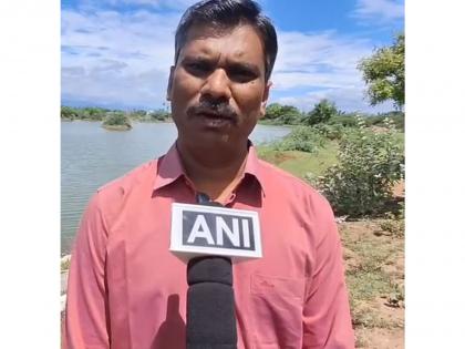 Tamil Nadu: Large number of migratory flamingos spotted in Thoothukudi's salt pans along East Coast Road | Tamil Nadu: Large number of migratory flamingos spotted in Thoothukudi's salt pans along East Coast Road Tamil Nadu: Large number of migratory flamingos spotted in Thoothukudi's salt pans along East Coast Road | Tamil Nadu: Large number of migratory flamingos spotted in Thoothukudi's salt pans along East Coast Road