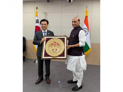 "Highly productive meeting": Indian, S Korean Defence Ministries deepen defence cooperation | "Highly productive meeting": Indian, S Korean Defence Ministries deepen defence cooperation "Highly productive meeting": Indian, S Korean Defence Ministries deepen defence cooperation | "Highly productive meeting": Indian, S Korean Defence Ministries deepen defence cooperation